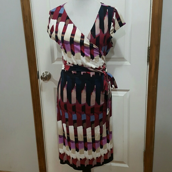 Ann Taylor Dresses & Skirts - Ann Taylor Large Cap Sleeve Wrap dress